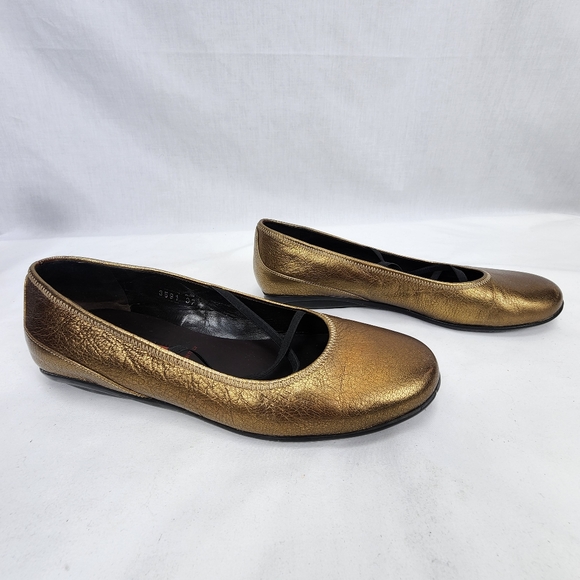 Prada Bronze Leather Elastic Band Flat Shoes Prada Size 37.5 US 7.5 - Picture 11 of 11